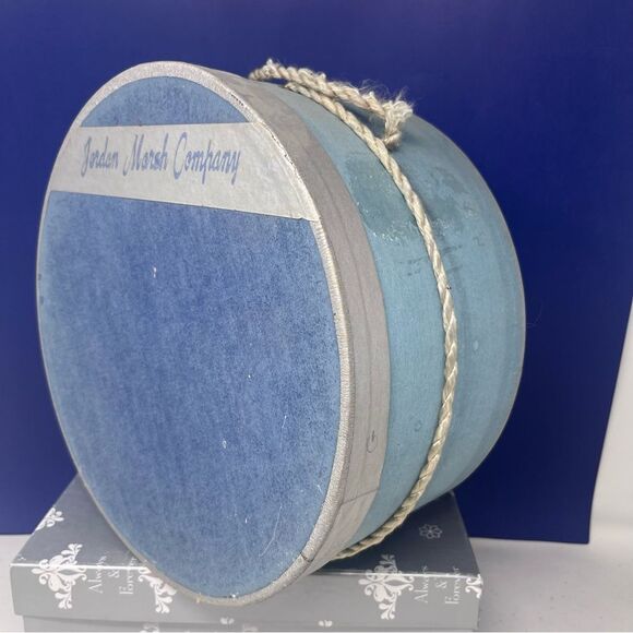 Jordan Marsh Company Blue Hat Box Vintage Collectables - Picture 3 of 9